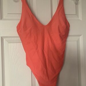 Lululemon swim suit new with tag